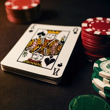 Стіл та рестіль у покері